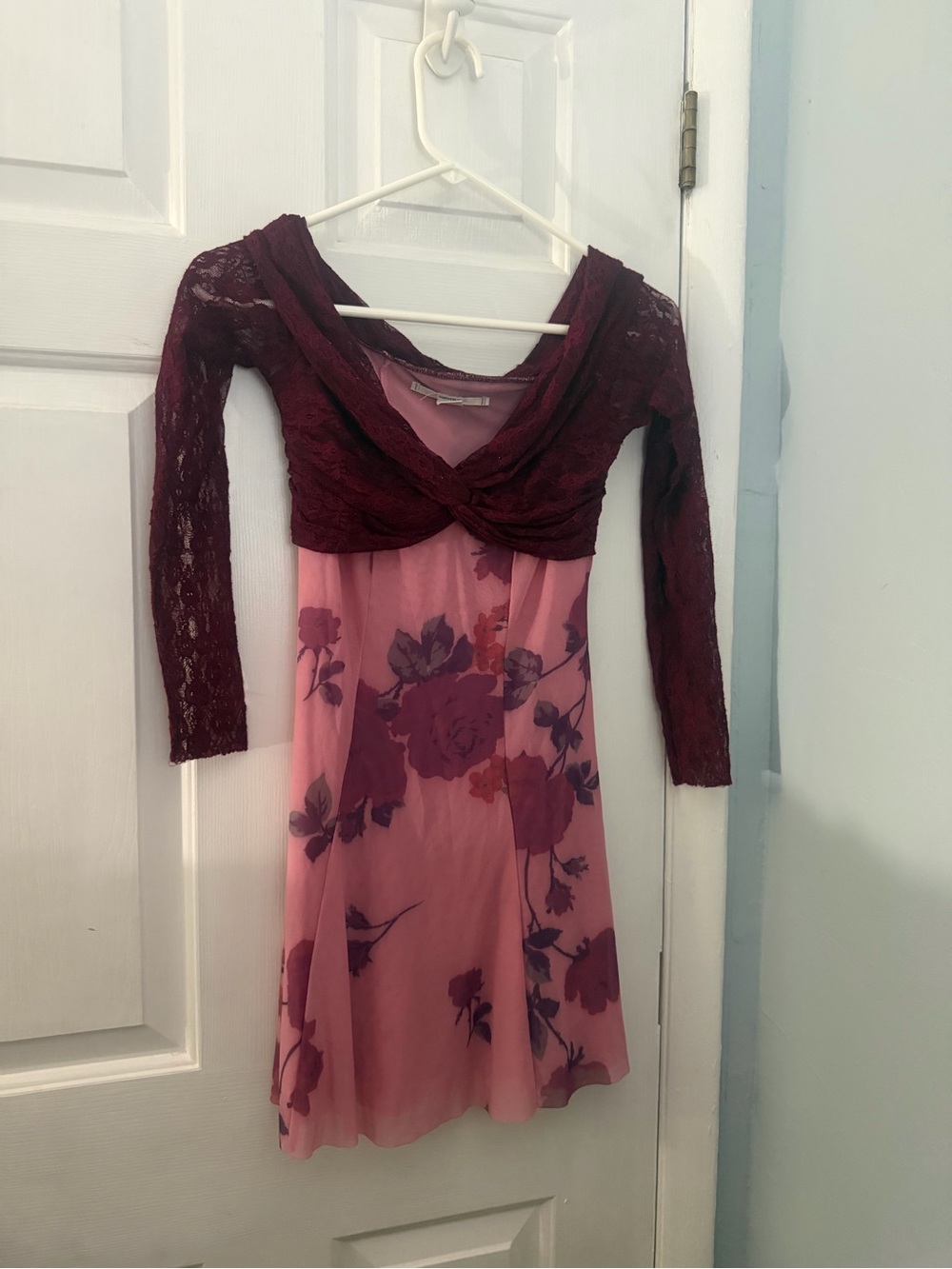 Kimchi Blue XS Floral Lace Long Sleeve Dress Pink Burgundy Romantic